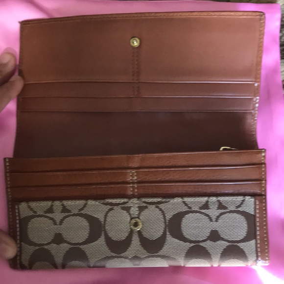 Coach signature multicolored leather/c-canvas clutch purse. Used,good condition! - Picture 3 of 10